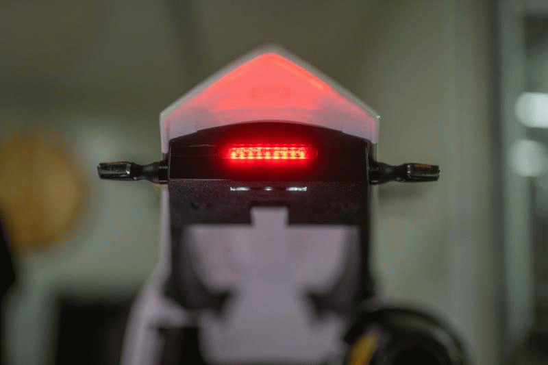 SHIN YO Spark LED Blinker Schwarz/Transluzent E-Geprüft (Paar) SHIN YO Spark LED Blinker Schwarz/Transluzent E-Geprüft (Paar)